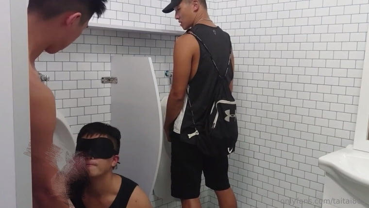 TED x TAI TAI 3P in public toilet - Wanke Video